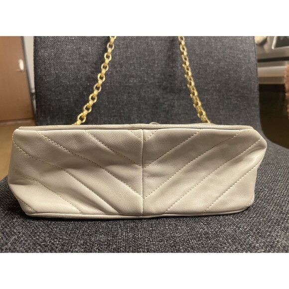 Chanel: RARE 1994 White Envelope Camera Vintage Chanel Quilted Lambskin Leather - Picture 9 of 16